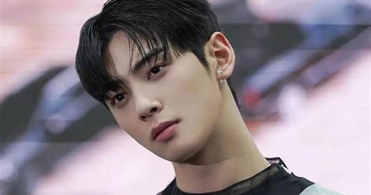 Cha Eunwoo: the Heartthrob of K-Pop and His Relationship Status