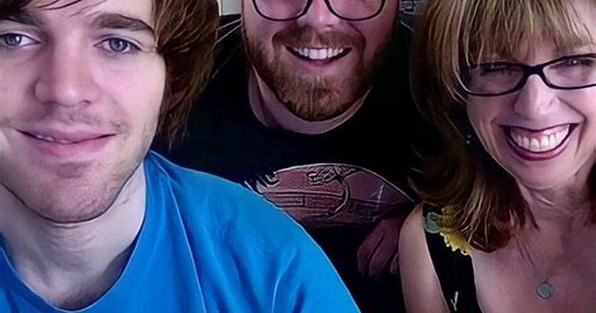 How Old Are Shane Dawson Siblings? Brothers Age and Family Meet His Parents