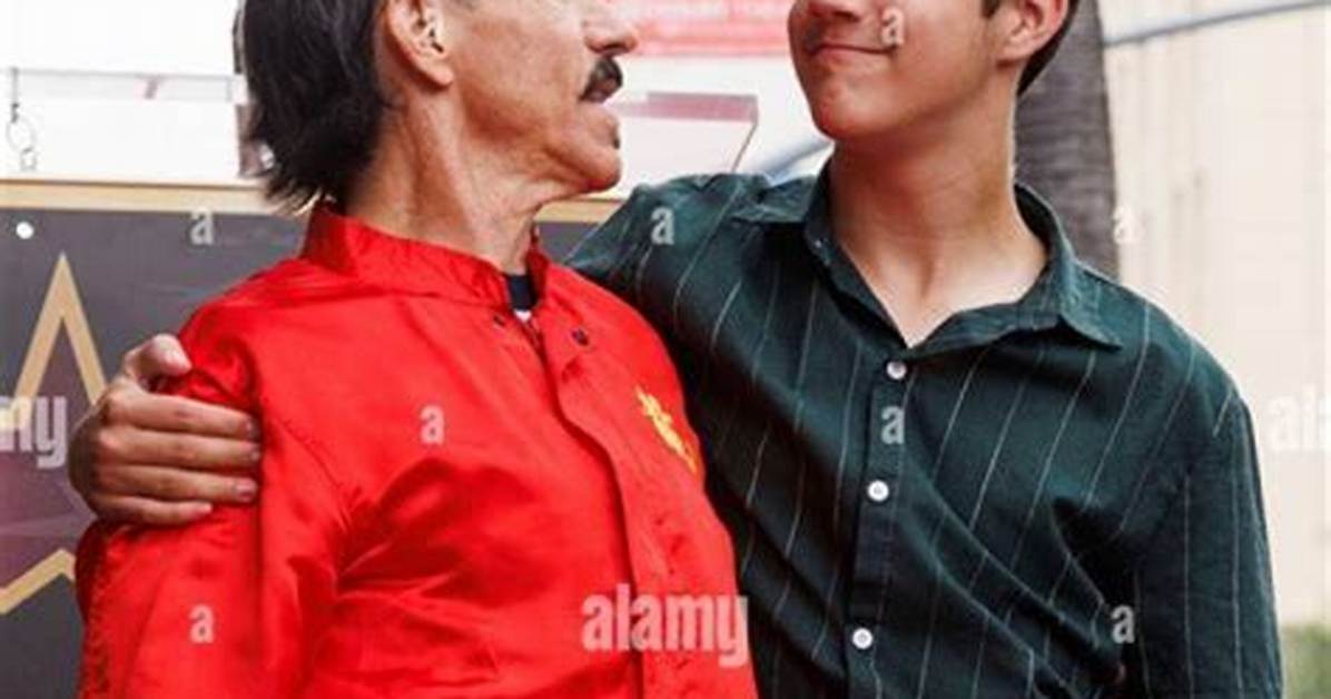 Unveiling the Mystery: Does Anthony Kiedis Have a 19-Year-Old Girlfriend?